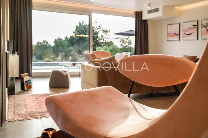Labin, Santalezi, Luksuzna vila s wellnessom, grijanim bazenom, teretanom, mirna lokacija