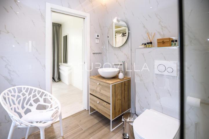 Labin, Santalezi, Luksuzna vila s wellnessom, grijanim bazenom, teretanom, mirna lokacija