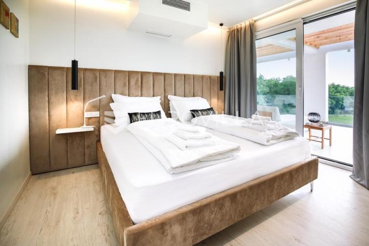 Labin, Santalezi, Luksuzna vila s wellnessom, grijanim bazenom, teretanom, mirna lokacija