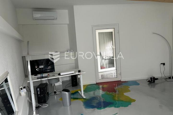 Nova Gradiška, prostrana i moderna kuća 200 m²