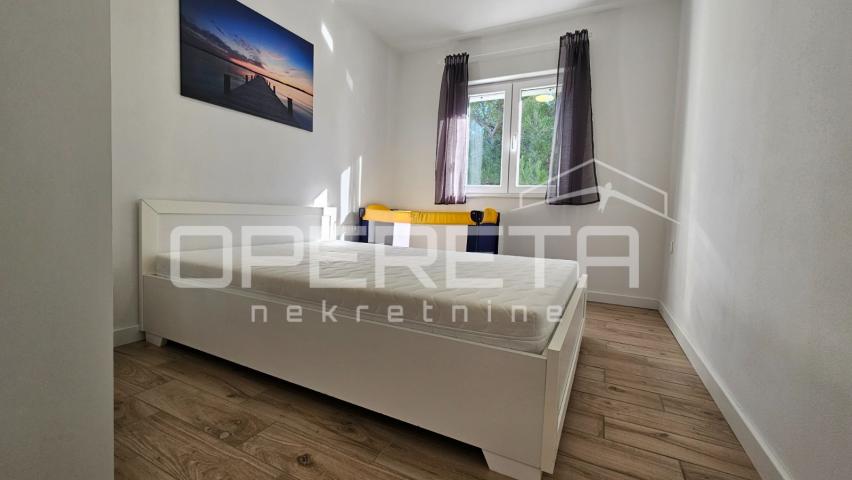 Vir – Samostojeća kuća s četiri moderno uređena apartmana, 170 m²
