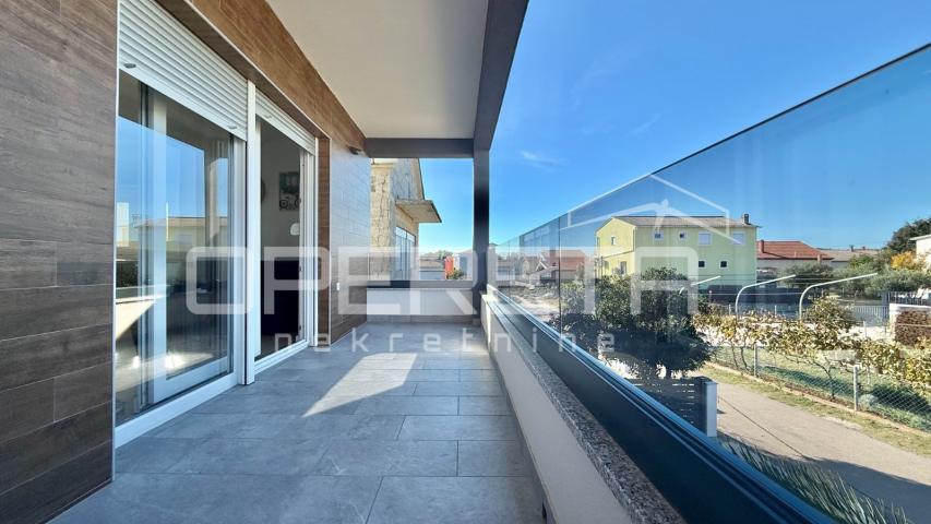 Vir – Samostojeća kuća s četiri moderno uređena apartmana, 170 m²
