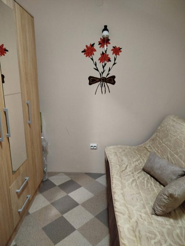 Izdavanje, kuća, 50m2, Lastva Grbaljska, Budva