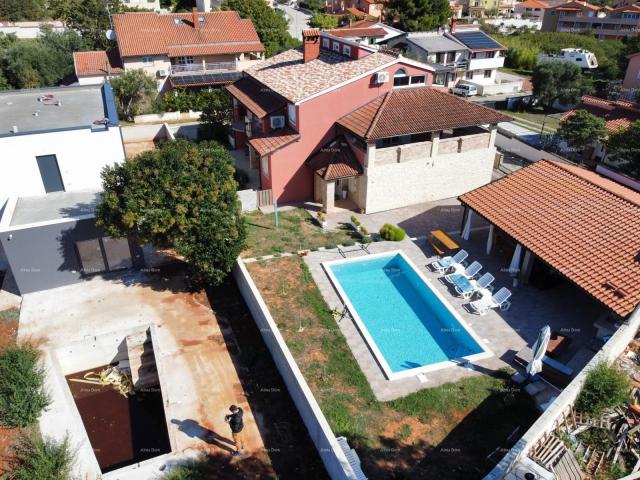 Kuća Ližnjan – Apartmanska kuća s bazenom, 460 m². 