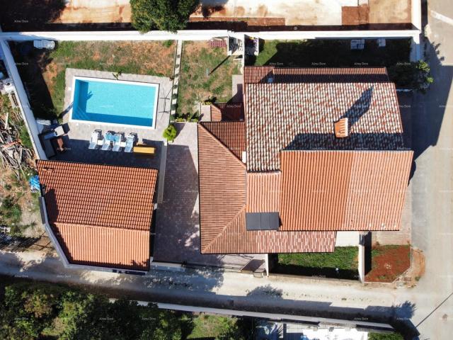 Kuća Ližnjan – Apartmanska kuća s bazenom, 460 m². 