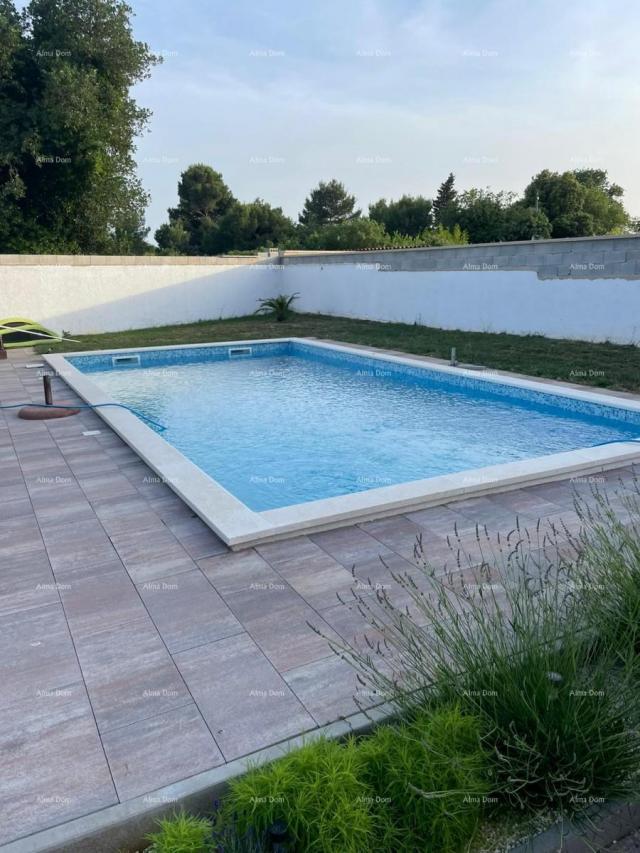 Kuća Ližnjan – Apartmanska kuća s bazenom, 460 m². 