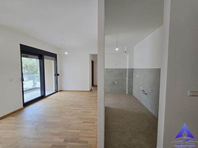 Prodaja, Stan, 66m2 , Rozino