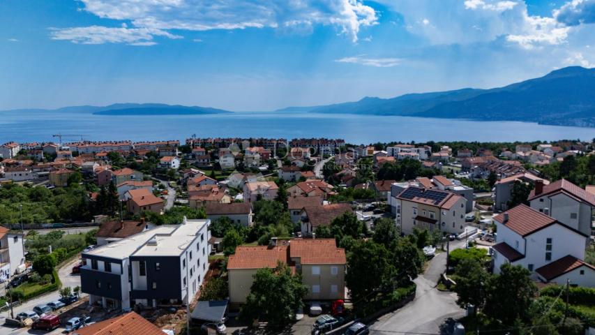 SRDOČI-EXLUSIVNO SAMOSTOJEĆA KUĆA SA TRI ODVOJENA STANA!!