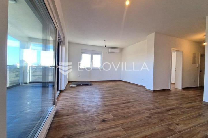 Vir, trosoban apartman na 1. katu, pogled na more