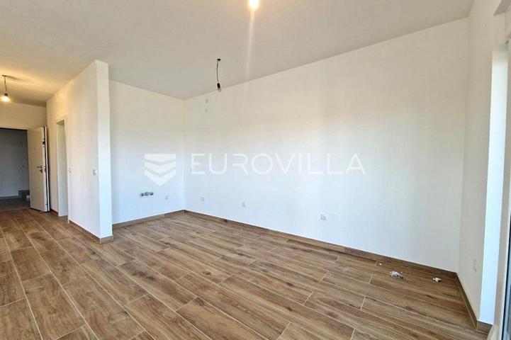 Vir, trosoban apartman na 1. katu, pogled na more