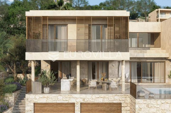 Trogir, Čiovo, moderna vila s bazenom u blizini mora