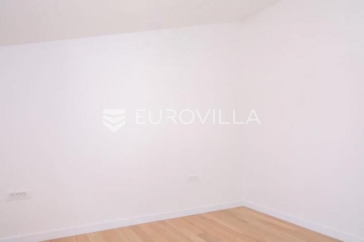 Krk, grad Krk, penthouse od 141,13 m² u luksuznoj novogradnji