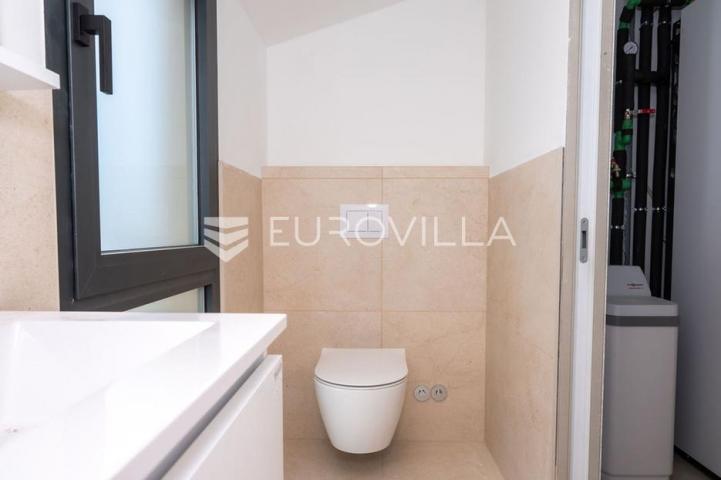 Krk, grad Krk, penthouse od 141,13 m² u luksuznoj novogradnji