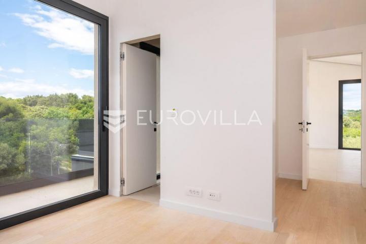 Krk, grad Krk, penthouse od 141,13 m² u luksuznoj novogradnji
