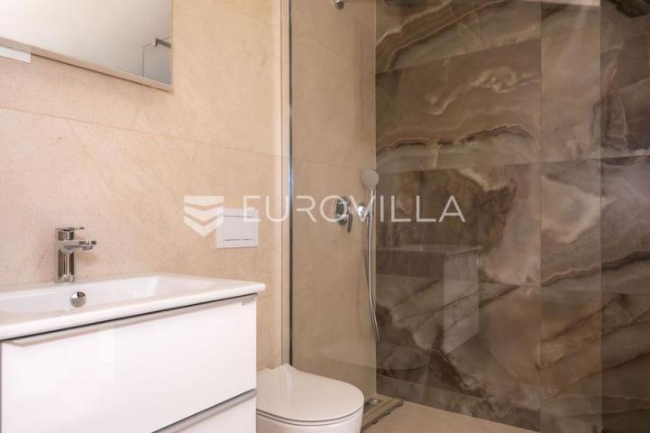 Krk, grad Krk, penthouse od 141,13 m² u luksuznoj novogradnji