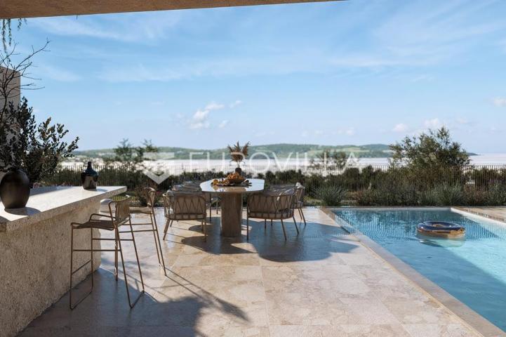 Trogir, Čiovo, vila s bazenom na odličnoj lokaciji