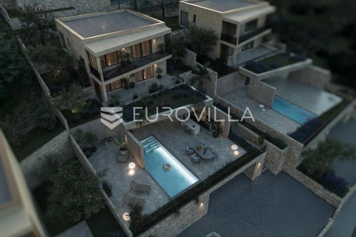 Trogir, Čiovo, vila s bazenom na odličnoj lokaciji