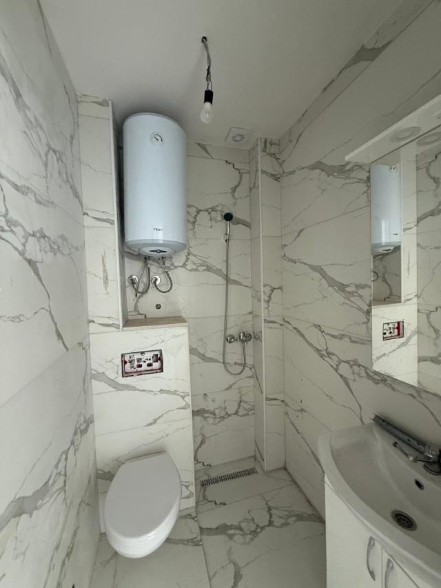 Studio in Uteha, with sea view, just 200 meters from the beach. 