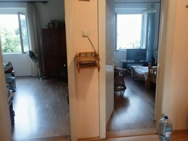 Prodajem dvoiposoban stan od 70m2 Herceg Novi Bijela 50m od obale