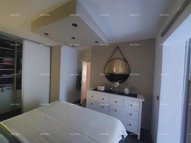 Wohnung 90m2 Wohnung zu verkaufen, mit Taverne und Garten, Novigrad