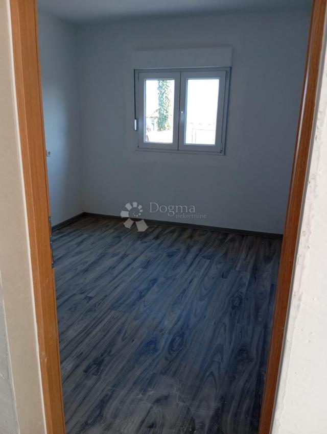 KUĆA SA VELIKOM OKUĆNICOM – VOLODER