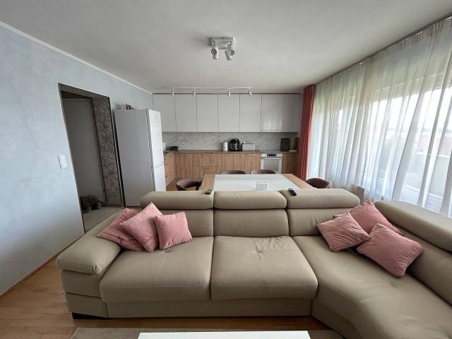 Prodaja, Stan, 83m2 , Tivat