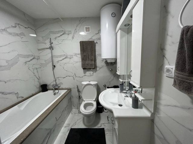 Prodaja, Stan, 83m2 , Tivat