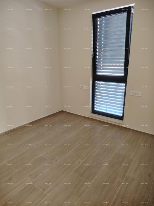 Stan Prodaje se luksuzan stan u Medulinu,  strogi centar mjesta, par minuta lagane šetnje do rive i 