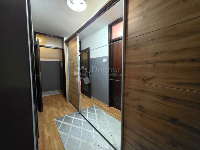 STAN, Karlovac, prodaja, NKP 72,24 m2, Grabrik - uređen i useljiv