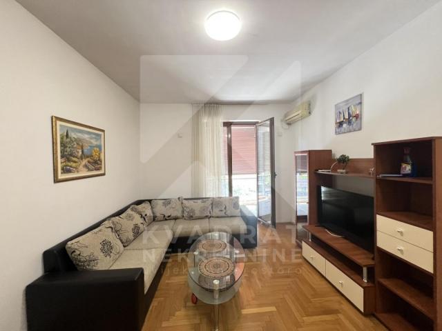 Izdavanje, Jednosoban stan, Podgorica, Preko Morače, 50m2