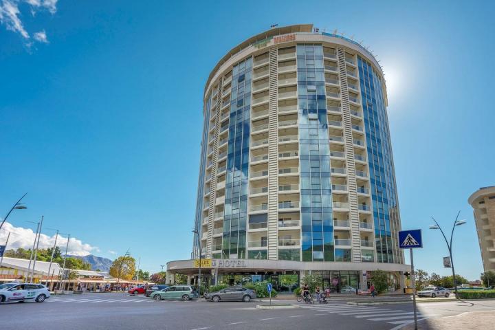 Exclusive 3bdr Apartment, Tre Canne