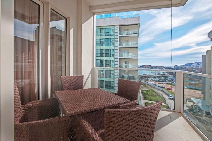 Exclusive 3bdr Apartment, Tre Canne