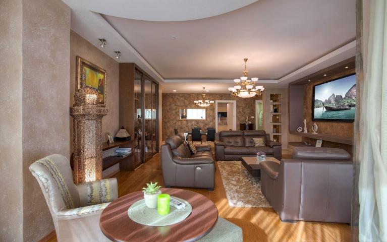 Exclusive 3bdr Apartment, Tre Canne