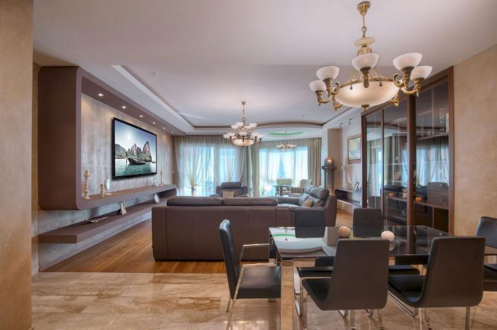 Exclusive 3bdr Apartment, Tre Canne