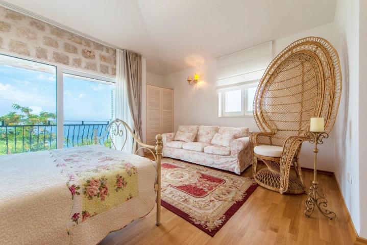 Villa for rent, Krstac