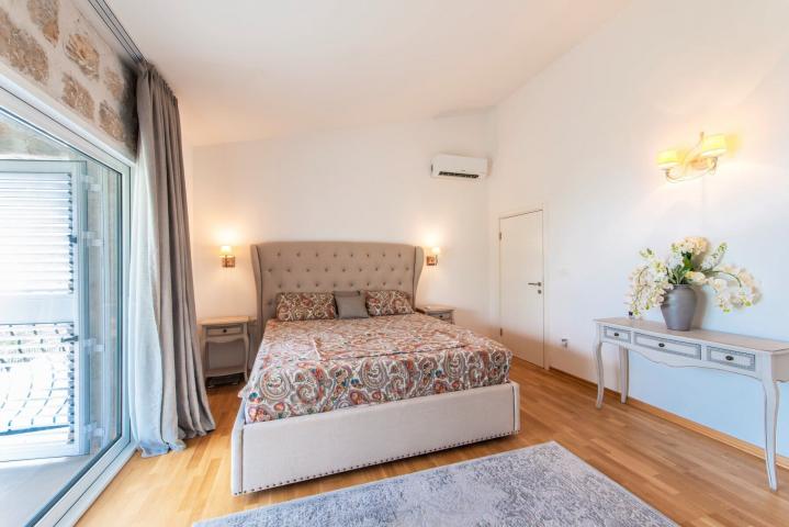 Villa for rent, Krstac