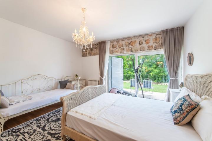 Villa for rent, Krstac