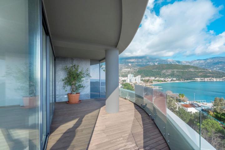Royal Gardens complex, Budva