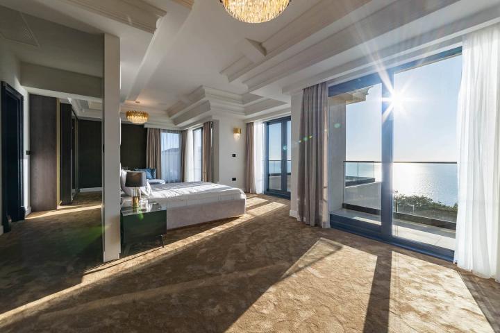 Blizikuce Contemporary 3bdr Villa