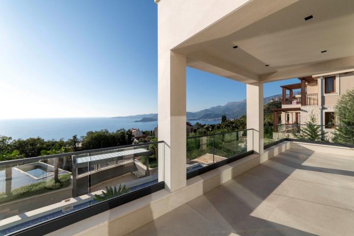 Blizikuce Contemporary 3bdr Villa