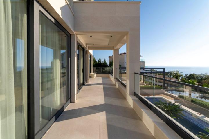 Blizikuce Contemporary 3bdr Villa