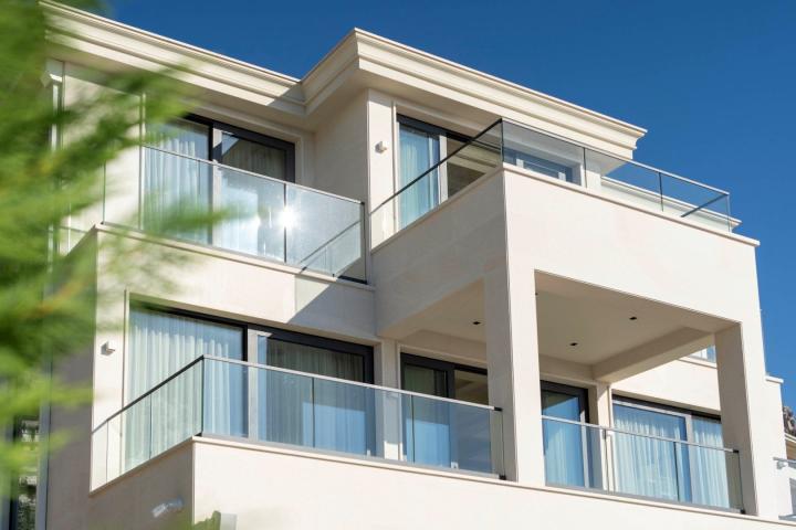 Blizikuce Contemporary 3bdr Villa
