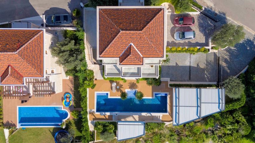 Blizikuce Contemporary 3bdr Villa