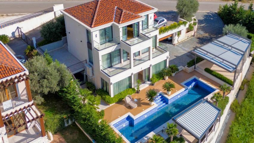 Blizikuce Contemporary 3bdr Villa