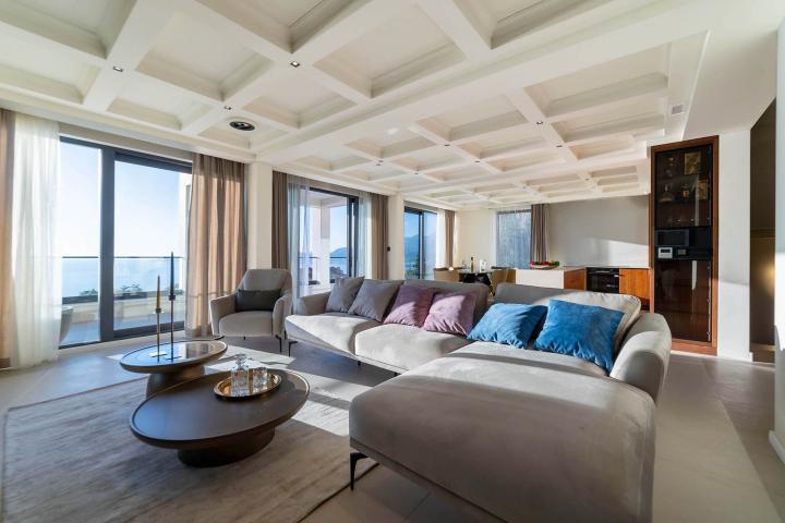 Blizikuce Contemporary 3bdr Villa
