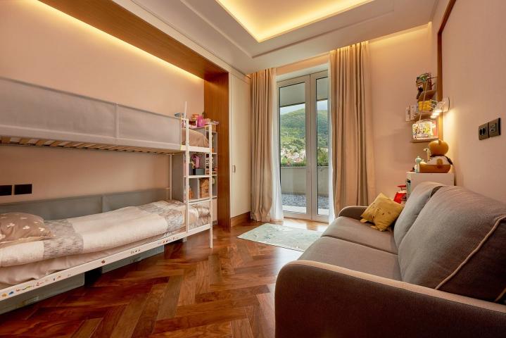 Corner 2 bedroom Apartment Elena