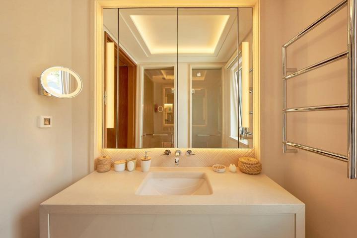 Corner 2 bedroom Apartment Elena