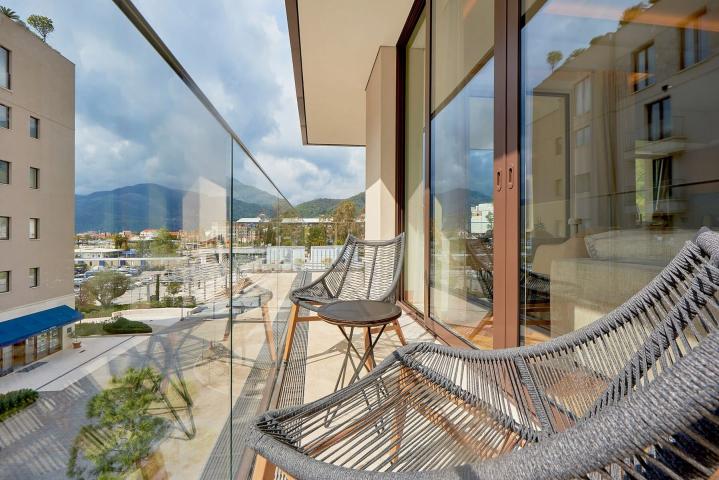 Corner 2 bedroom Apartment Elena