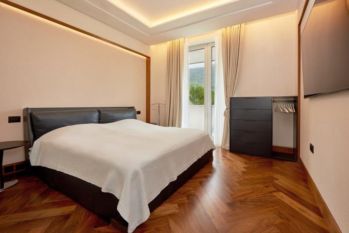 Corner 2 bedroom Apartment Elena