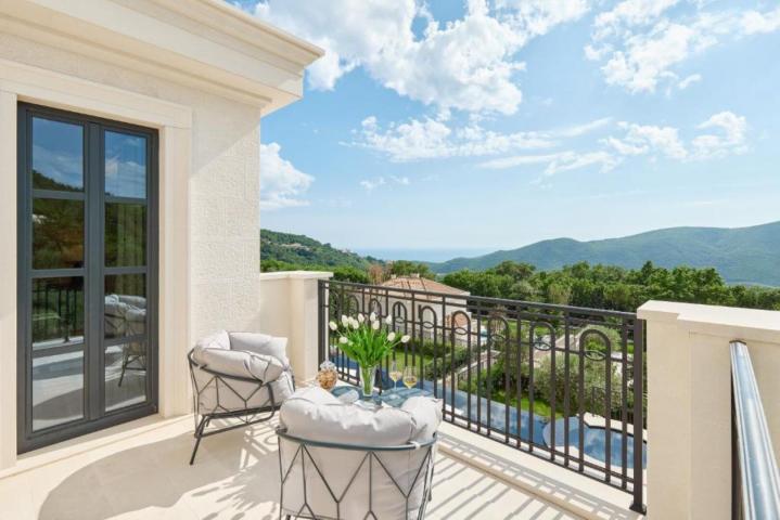 Exclusive Complex Of Three Villas For Rent